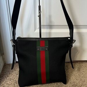 3411 Gucci nylon crossbody bag